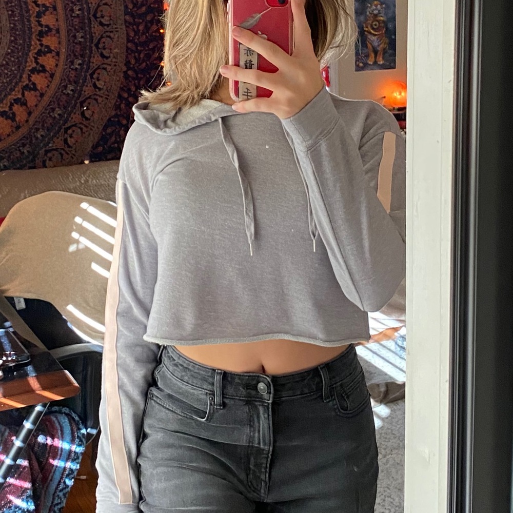 Grey Cropped Hoddie